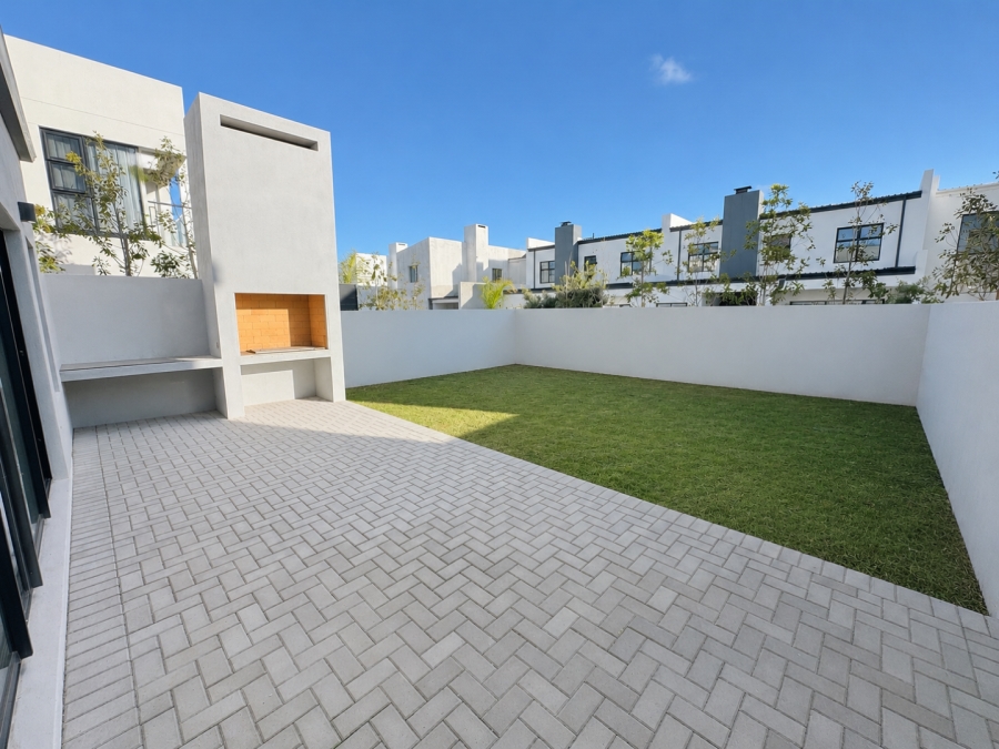 4 Bedroom Property for Sale in Sandown Western Cape